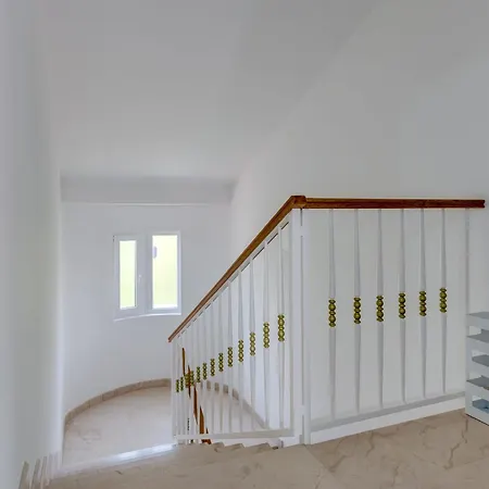 Ivan Apartment *