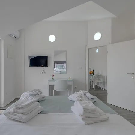 Ivan Apartment *
